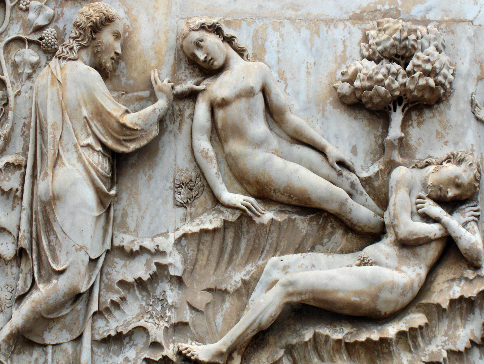 Relevo em mármore retratando a criação de Eva, na fachada da Catedral de Orvieto, Itália, século XIV.