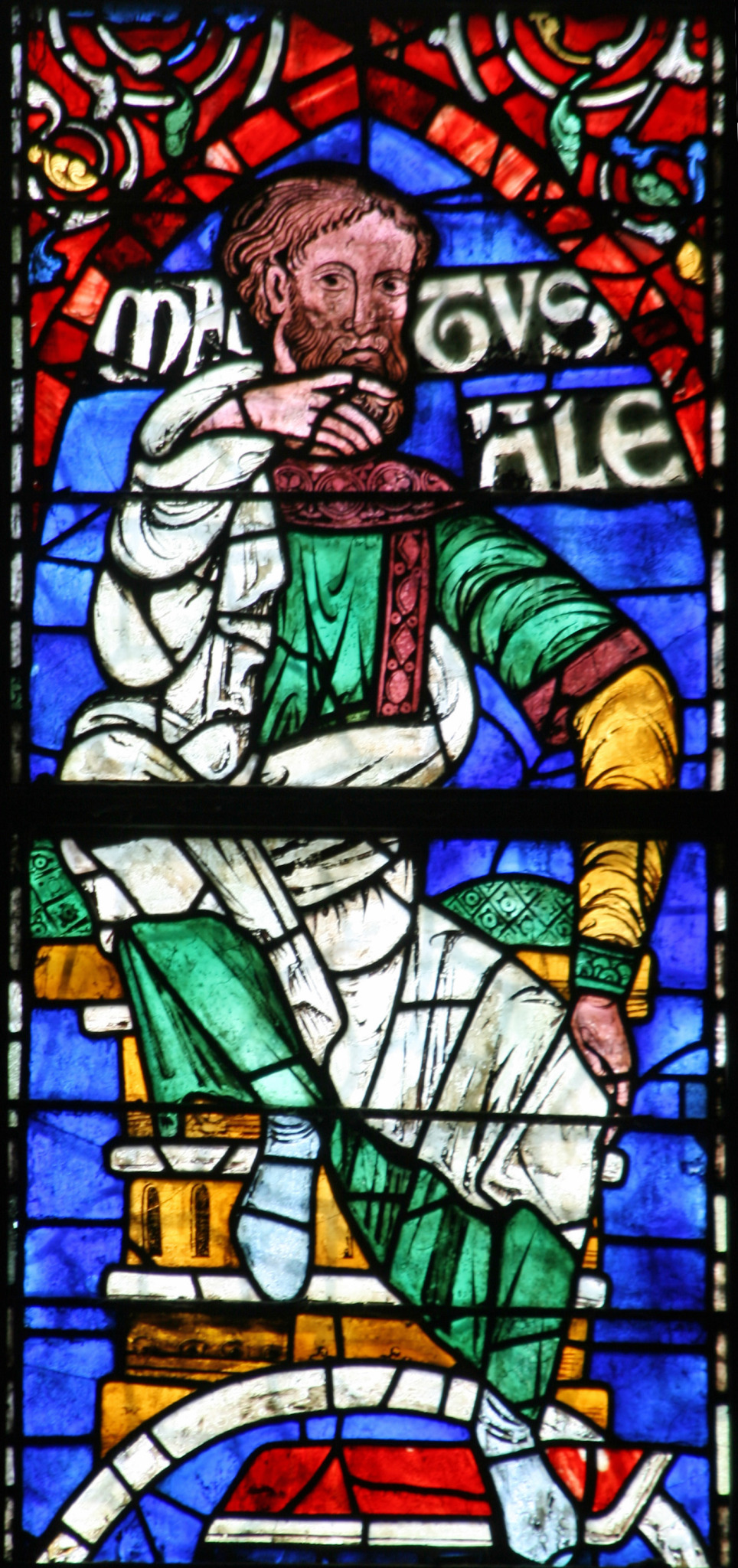Figura de Matusalém em vitral medieval, com seu nome inscrito em latim, detalhe de janela da Catedral de Canterbury.