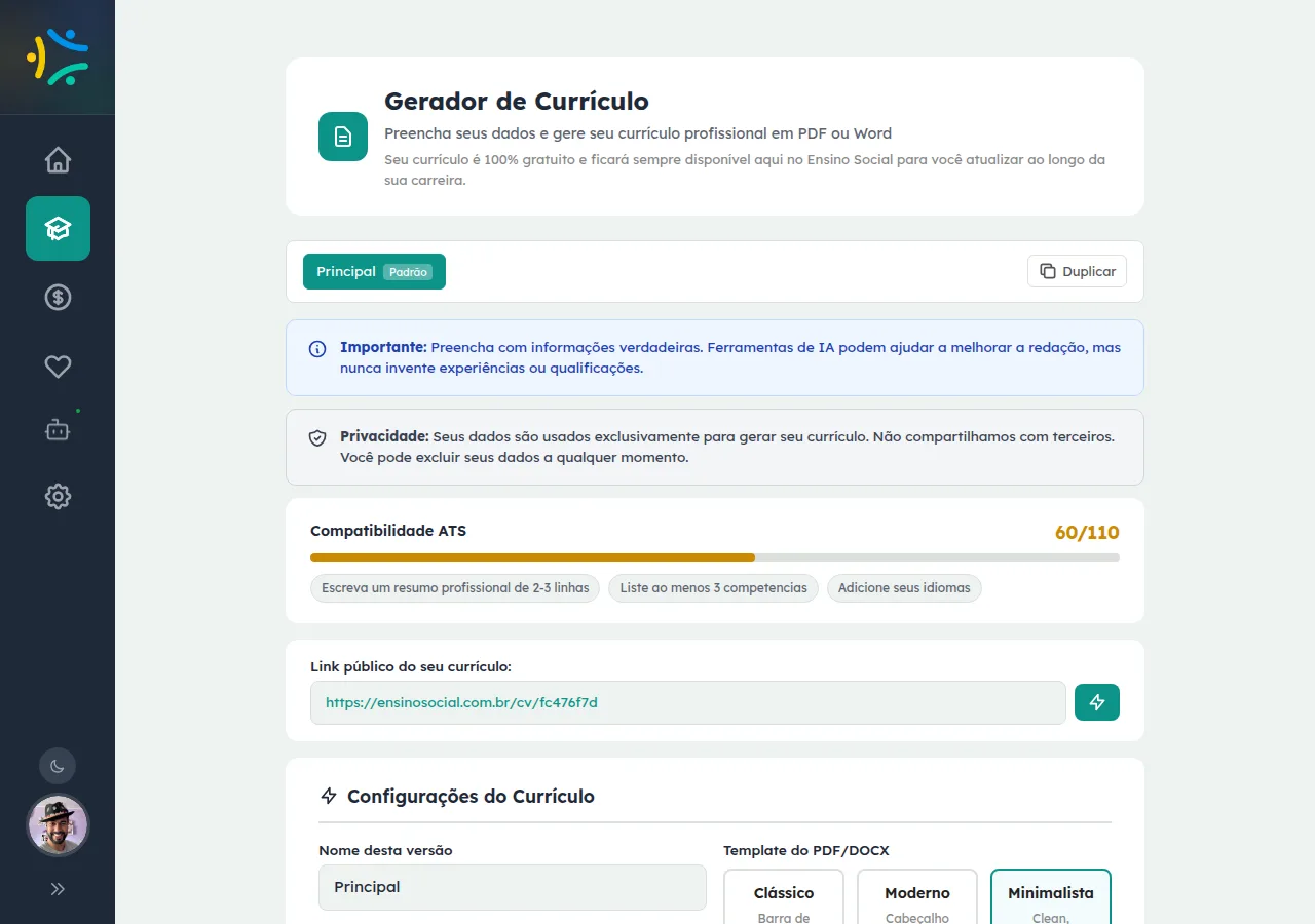 Gerador de Currículo em uso, com o indicador de Compatibilidade ATS e o formulário de preenchimento