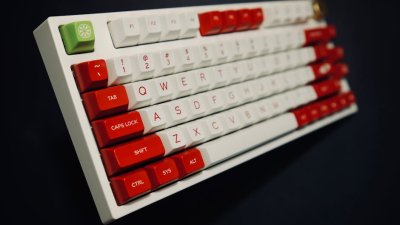 Por que as letras no teclado não seguem a ordem alfabética?